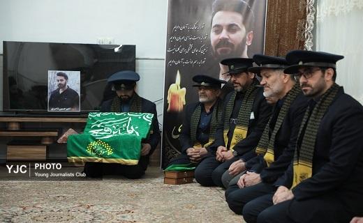 دیدار خادمان حرم امامزاده موسی مبرقع و اهالی رسانه قم با خانواده شهید اغتشاشات اخیر