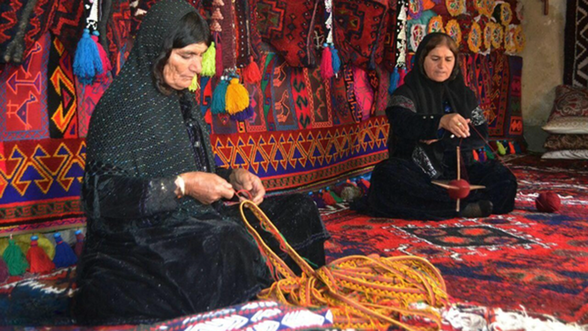 چرا هنگام روزه‌داری سردرد می‌گیریم؟ + فیلم