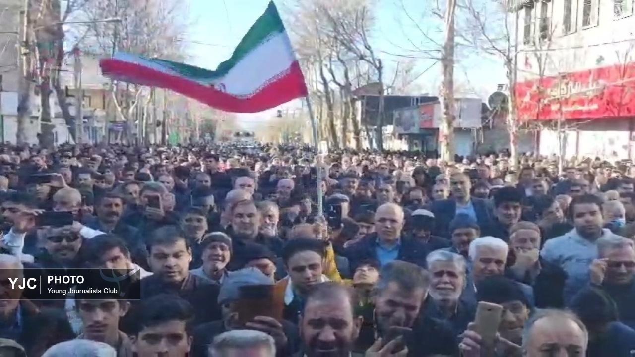 مویه سرایی مردان سلسله در فراق رهبر شهیدشان + فیلم