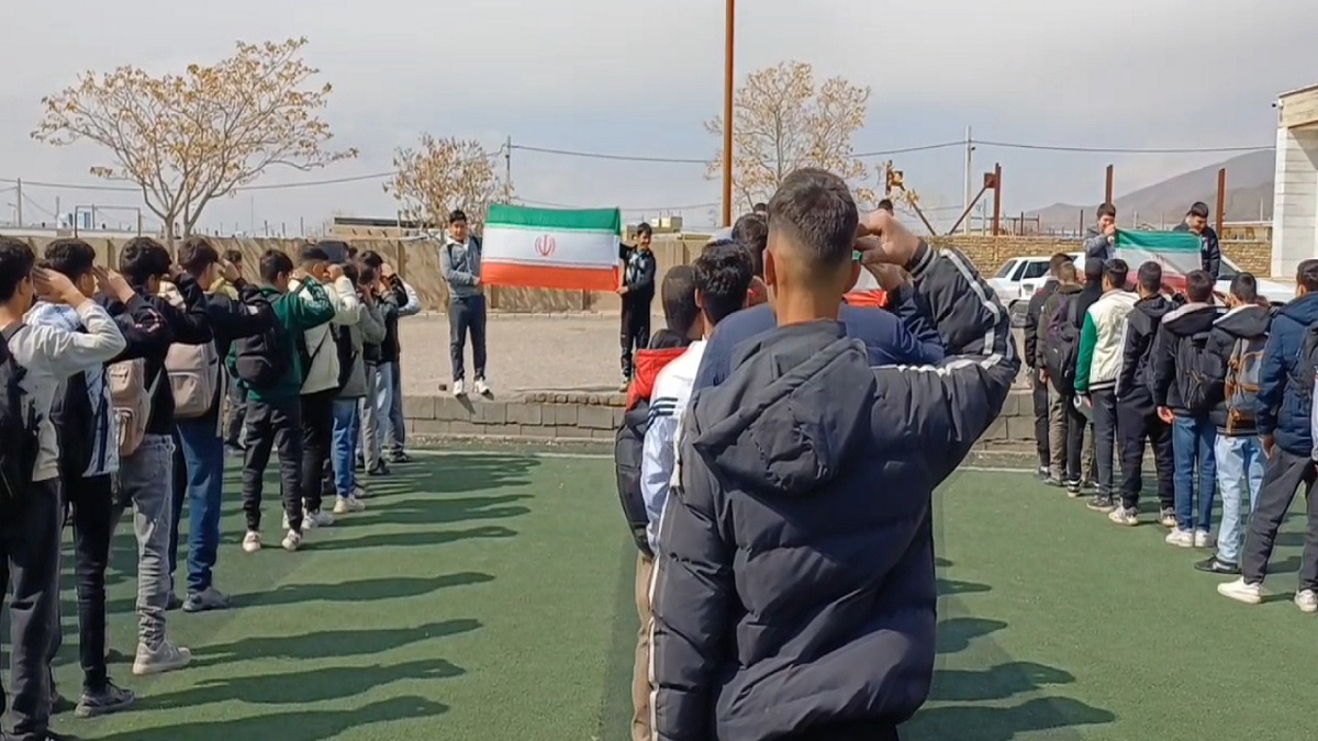 باشگاه خبرنگاران -اجرای سرود ای ایران در روستای اردلان+ فیلم