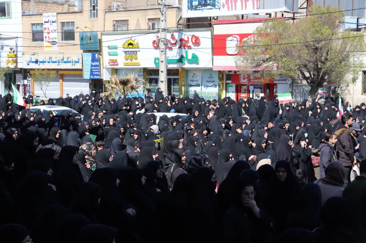 تصاویری از خروش مردم عزادار ماهدشت برای شهادت رهبر معظم انقلاب اسلامی