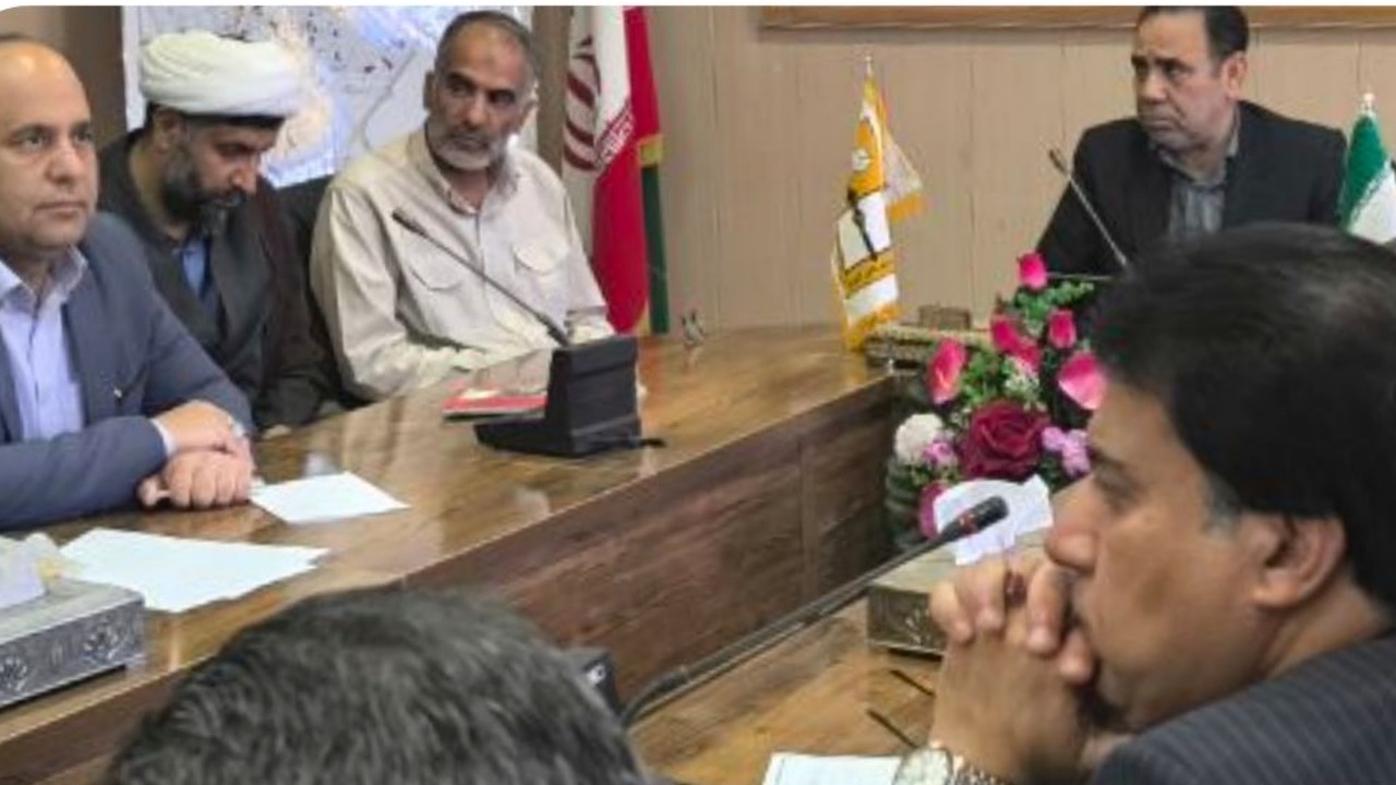 در زاهدان هیچ کمبودی در کالاهای اساسی ، نان و سوخت وجود ندارد
