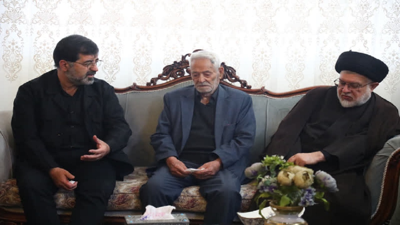 دیدار مسئولان قم با خانواده شهید سرلشکر موسوی