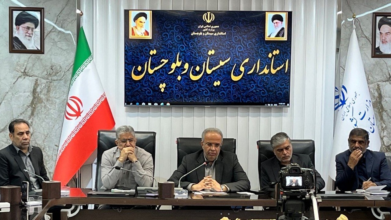 مردم پای کار و همراه با حاکمیت برای تقویت انسجام اجتماعی می کوشند