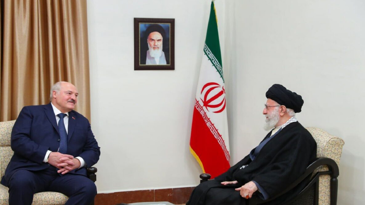 لوکاشنکو: نام نیک رهبر ایران و شجاعت ایشان در یاد ما باقی خواهد ماند