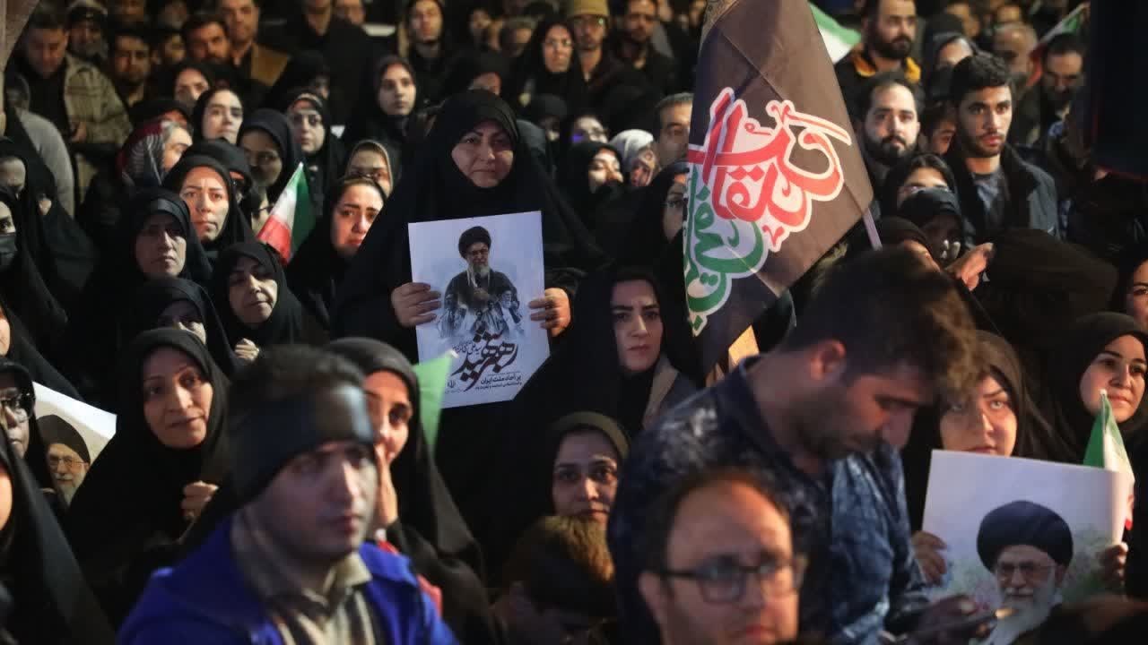 عزاداری مردم سمنان در سوگ شهادت رهبر انقلاب اسلامی+ تصاویر عزاداری مردم سمنان در سوگ شهادت رهبر انقلاب اسلامی+ تصاویر