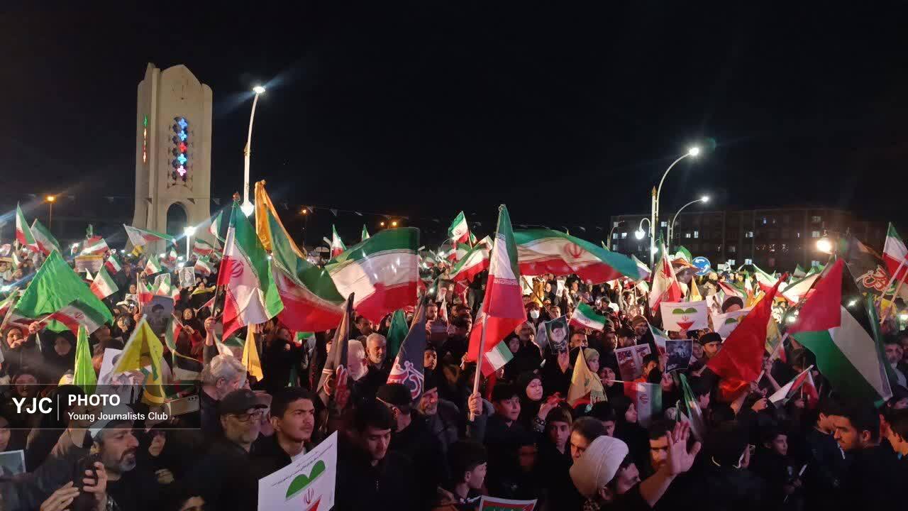 عزاداری مردم سمنان در سوگ شهادت رهبر انقلاب اسلامی عزاداری مردم سمنان در سوگ شهادت رهبر انقلاب اسلامی