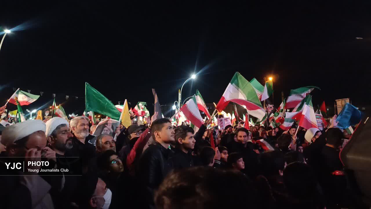 عزاداری مردم سمنان در سوگ شهادت رهبر انقلاب اسلامی عزاداری مردم سمنان در سوگ شهادت رهبر انقلاب اسلامی