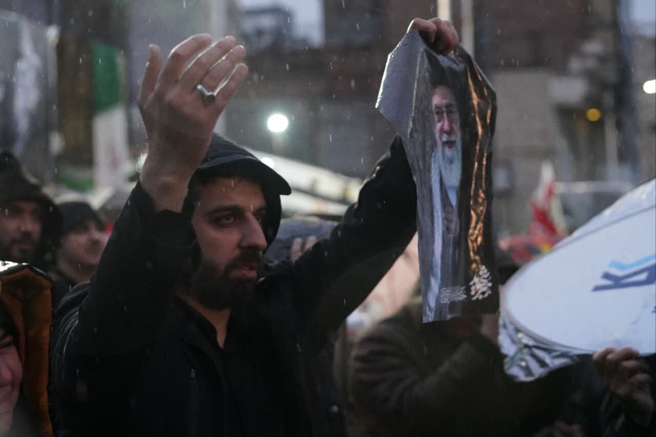 شعله&zwnj;های انتقام کرمانی ها؛ فریاد خونخواهی از دل سوگ