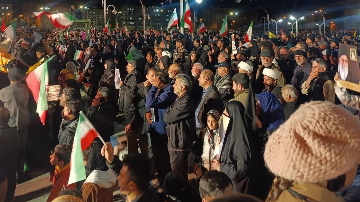 باشگاه خبرنگاران -تجمع سوگواران سمنانی در بلوار ۱۷ شهریور + فیلم و تصاویر