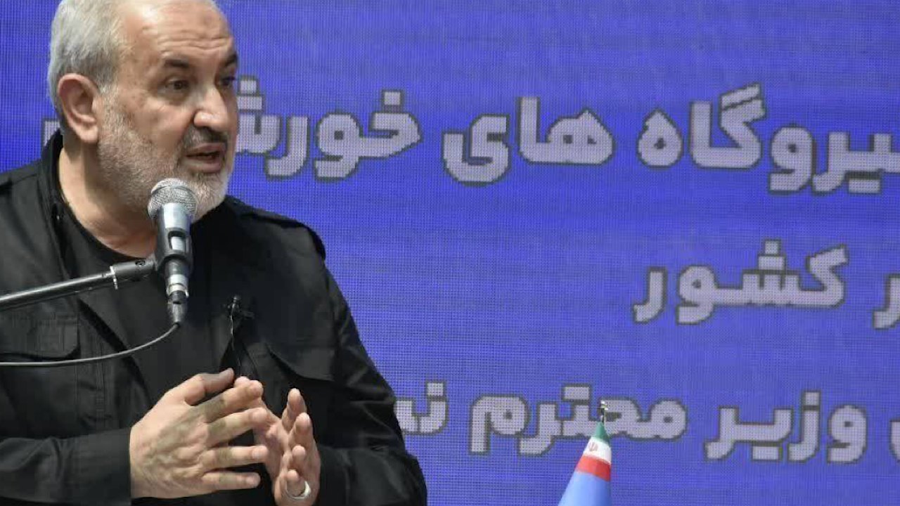 خدمت‌رسانی بی‌وقفه در صنعت آب و برق ادامه دارد