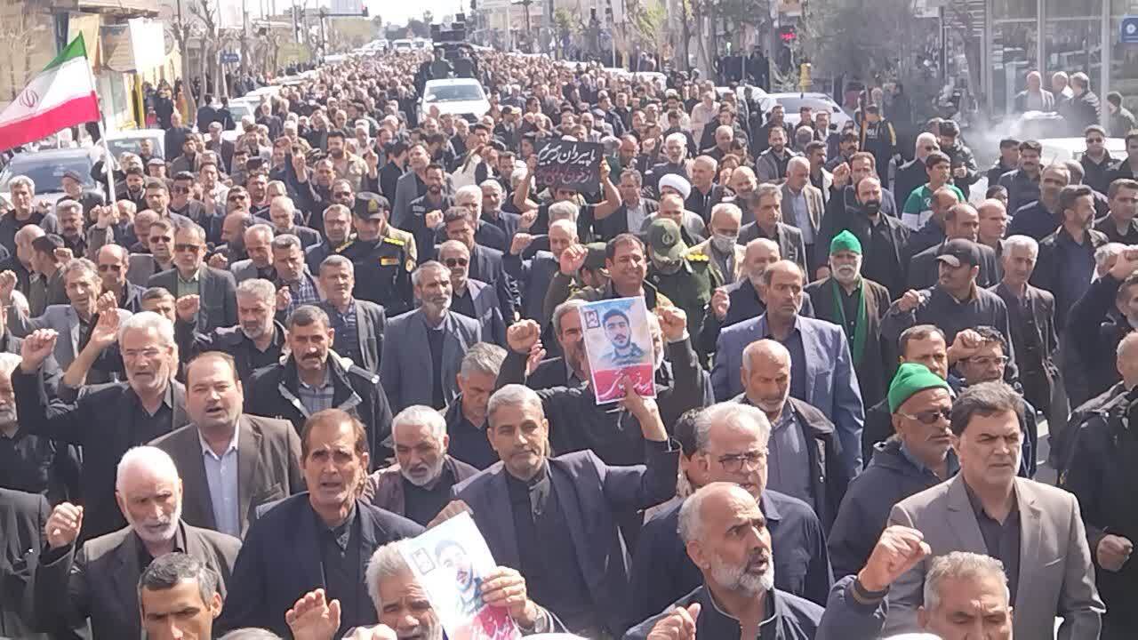 تشییع پیکر شهید محمدصادق نظافتی در شهر بردسکن