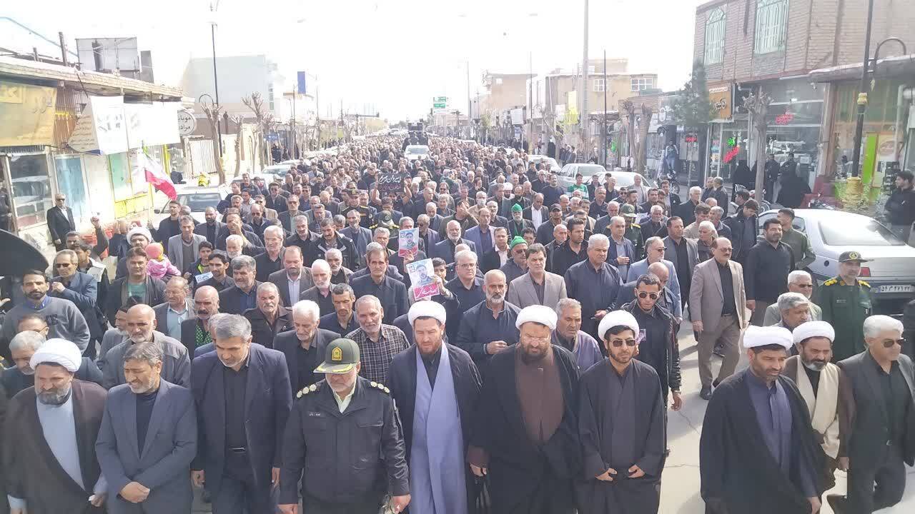 تشییع پیکر شهید محمدصادق نظافتی در شهر بردسکن
