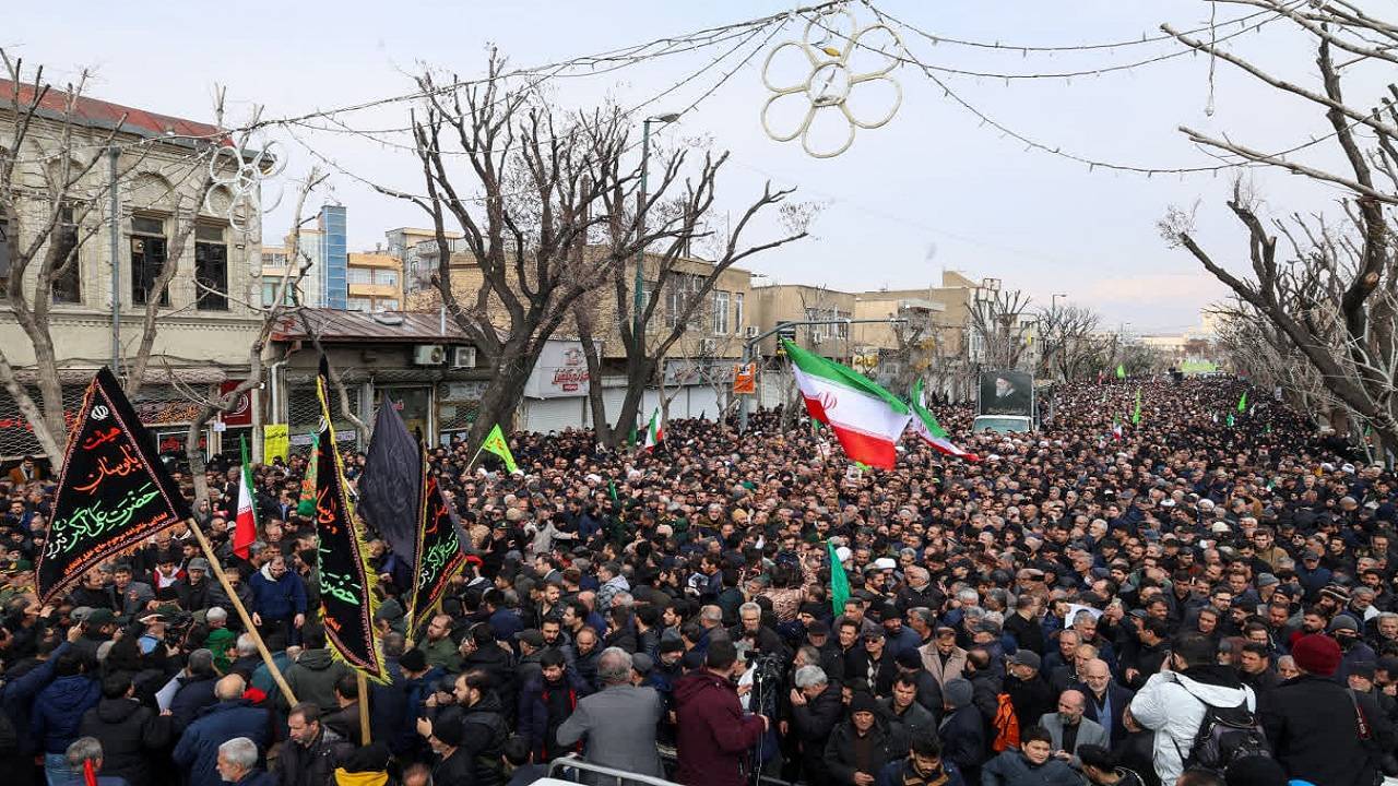تشییع ۱۱ شهید حملات صهیونی امریکایی امروز در تبریز+ اسامی شهدا