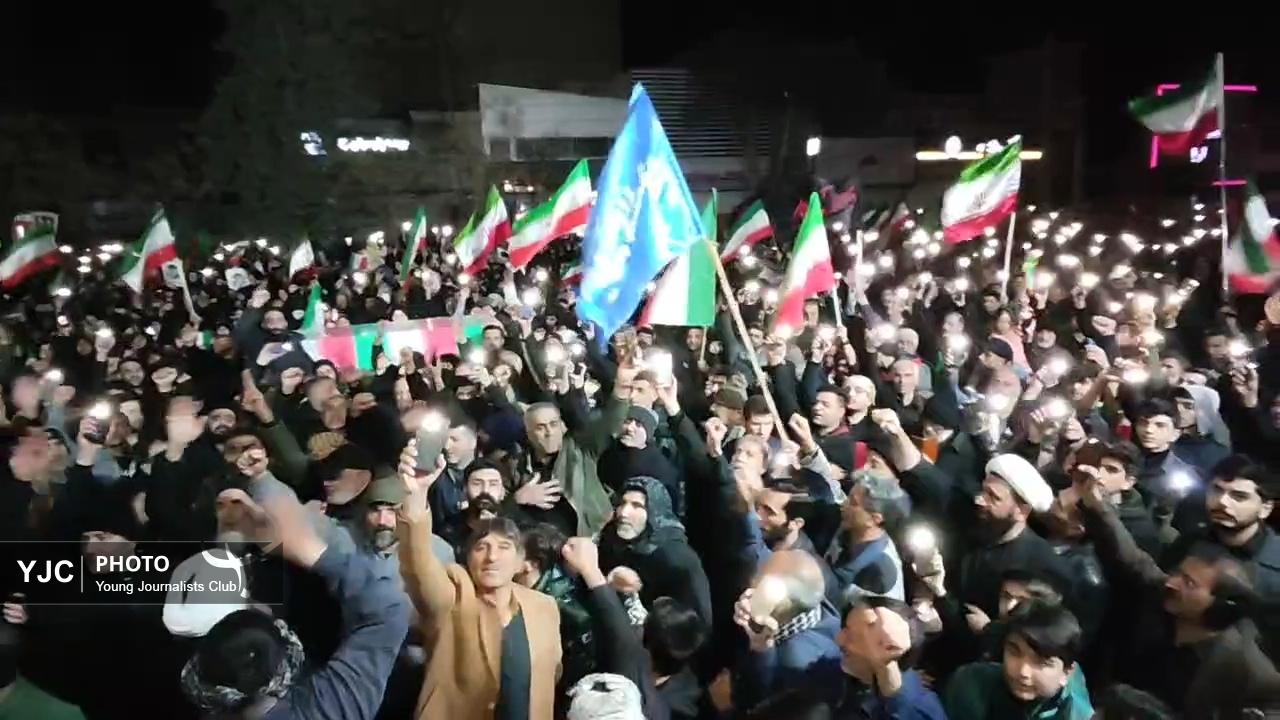 سیل حضور خرم آبادی‌ها در پنجمین شب قیام عاشورایی عزاداران امام خامنه ای + فیلم