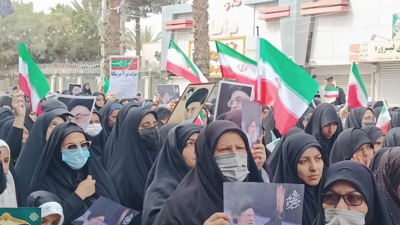 فریاد &laquo;انتقام انتقام&raquo; مردم زاهدان در پی محکومیت اقدامات تجاوزکارانه دشمن آمریکایی و صهیونی +فیلم و تصاویر