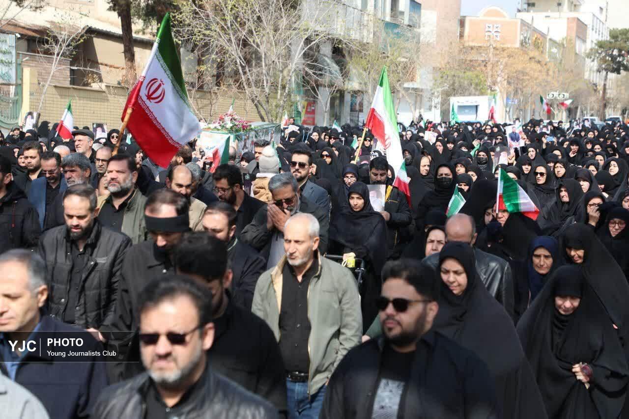 تشییع پیکر شهدای جنگ رمضانی در سمنان
