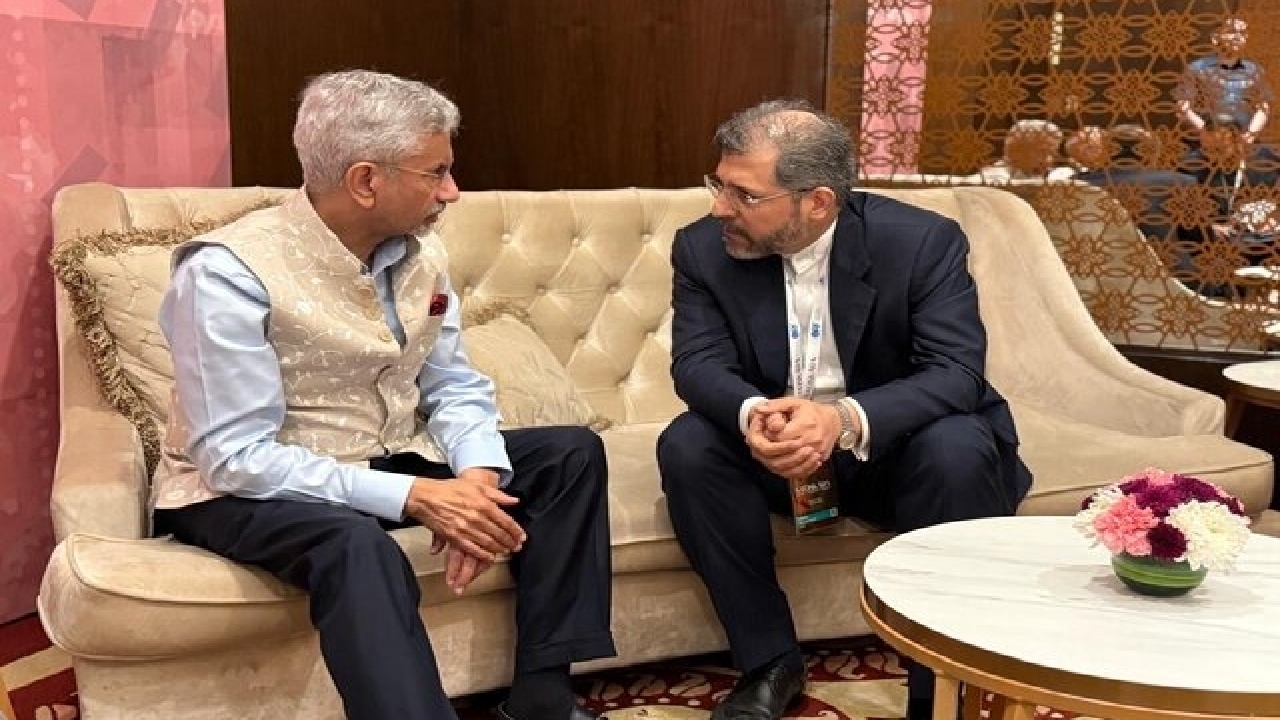 رایزنی معاون وزیر خارجه ایران با وزیر خارجه هند