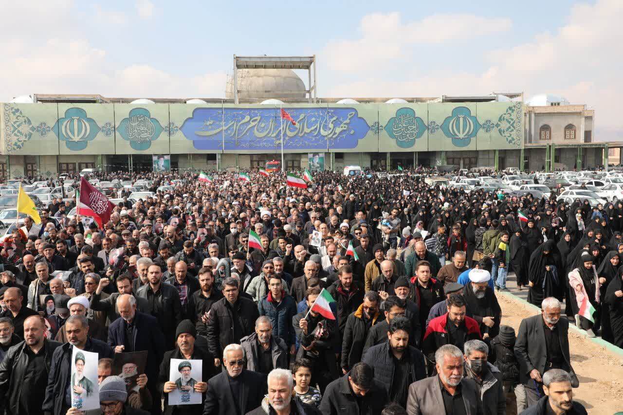 فریاد استکبارستیزی در سمنان طنین&zwnj;انداز شد
