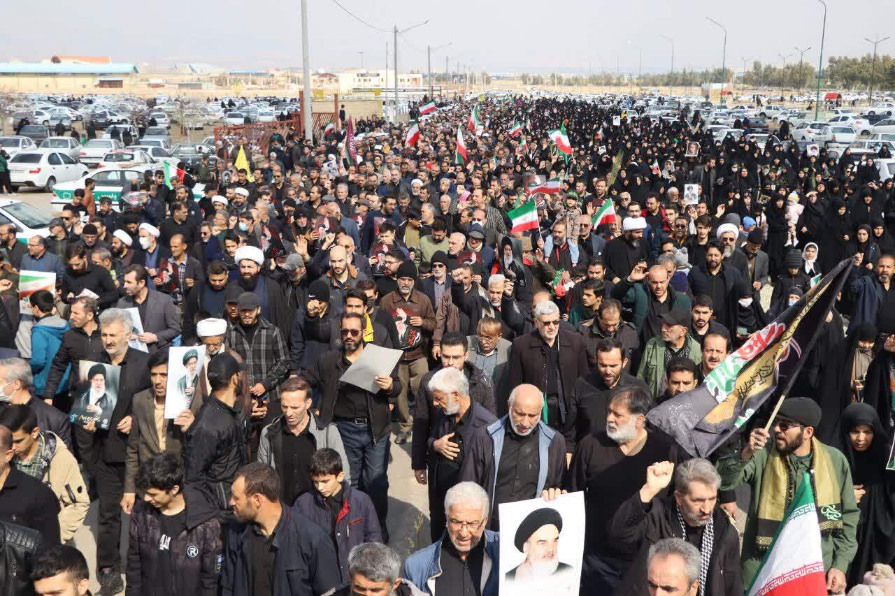 فریاد استکبارستیزی در سمنان طنین&zwnj;انداز شد