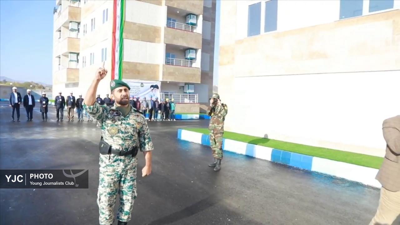 رجز خوانی شهید لرستانی و مدافع وطن ایوب حسنوند + فیلم