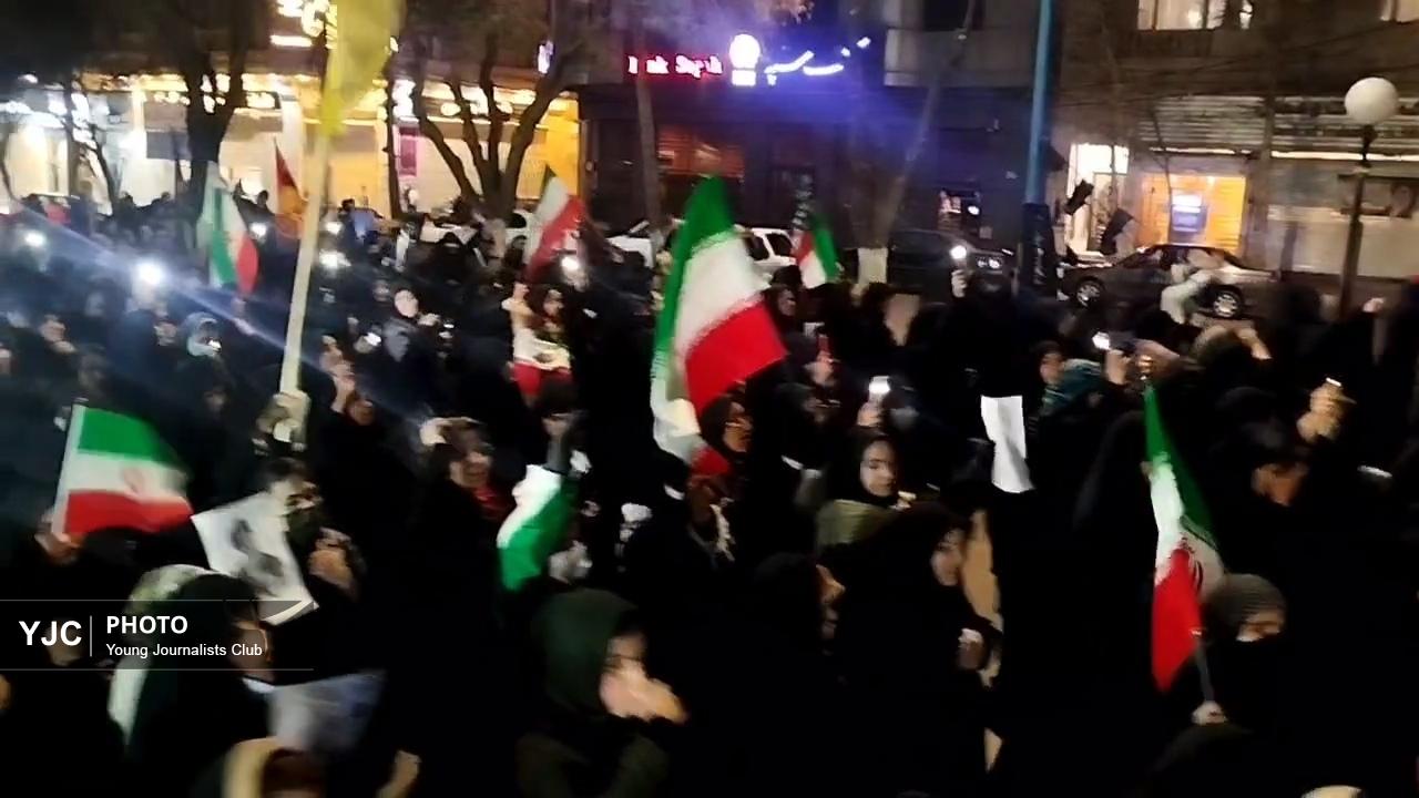 خروش حیرت‌انگیر دقایقی پیش مردم بروجرد با وجود حمله هوایی + فیلم