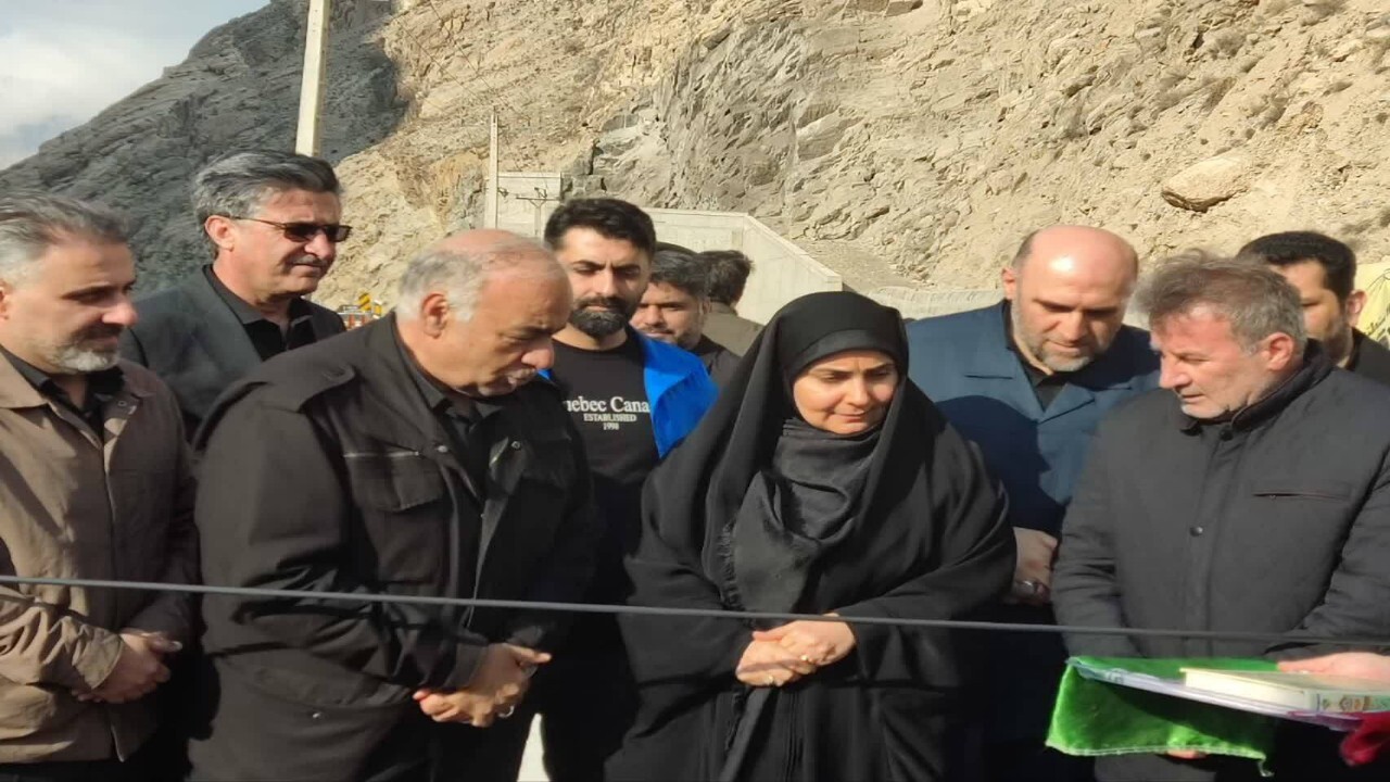 هدفگذاری ساخت ۱۶۰۰ کیلومتر جاده بزرگراهی و ریلی در کشور