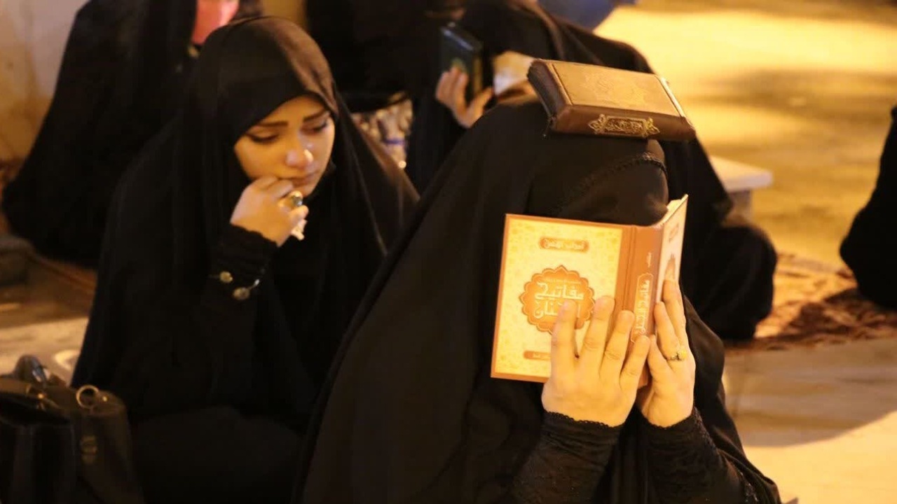 مراسم معنوی لیالی قدر و سالروز شهادت امام علی(ع) را با ما به نمایش گذارید