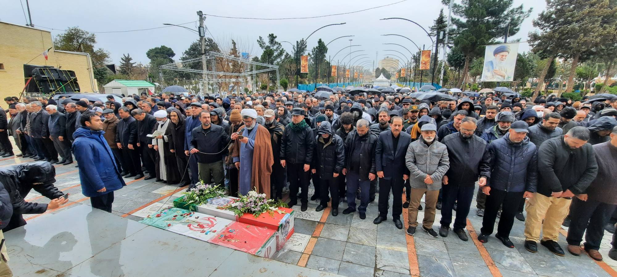 پیکر مطهر ۳ شهید جنگ رمضان در کرج به خاک سپرده شدند
