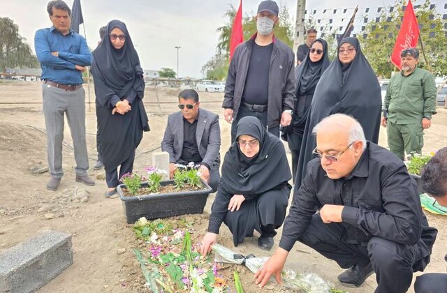 سخنگوی دولت به هرمزگان سفر کرد/حضور مهاجرانی بر مزار شهدای دانش‌آموز میناب