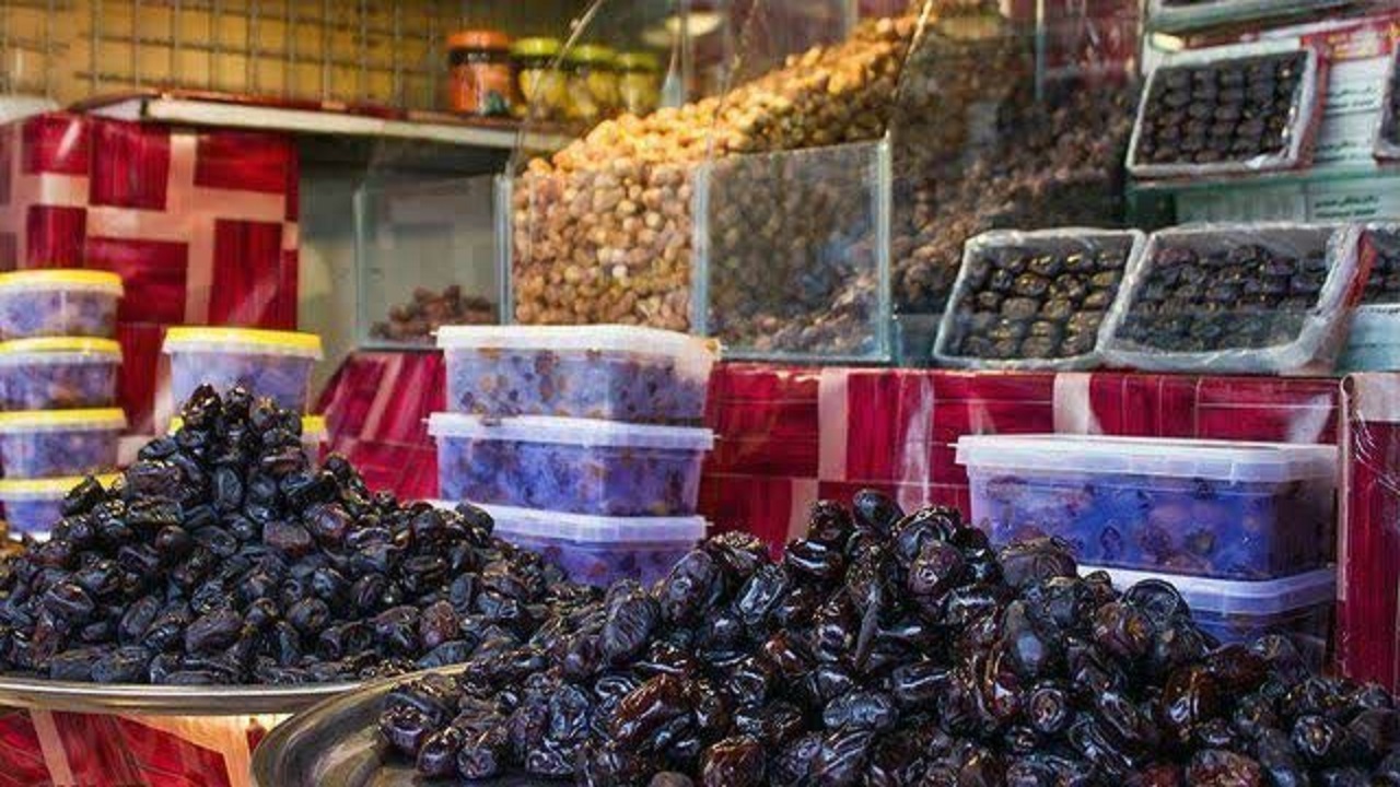 توزیع خرمای تنظیم بازاری با قیمت مصوب ۲۹۵ هزارتومان