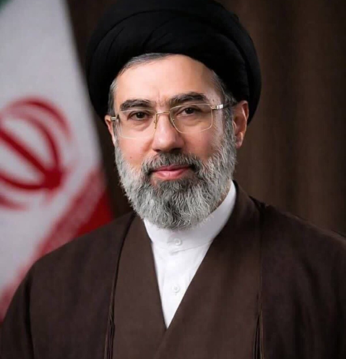 پیام استاندار یزد در پی انتخاب حضرت آیت الله سید مجتبی حسینی خامنه‌ای (حفظه الله) به عنوان سومین رهبر جمهوری اسلامی ایران