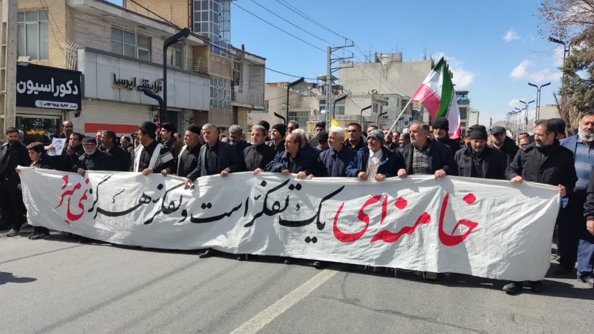 باشگاه خبرنگاران -بیعت مردم چهارمحال و بختیاری با سومین رهبر انقلاب اسلامی ایران + تصاویر