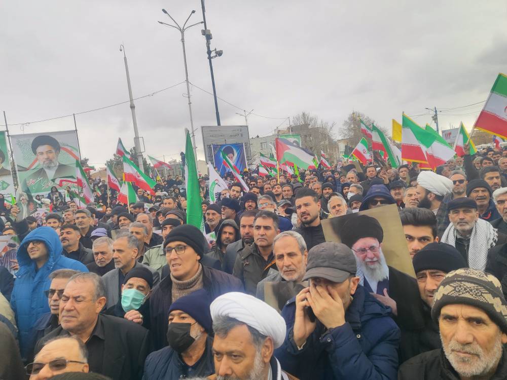 اجتماع مردم غیور و شهیدپرور ارومیه در میثاق با امام شهید امت و بیعت با رهبر منتخب خبرگان ملت + فیلم و تصاویر اجتماع مردم غیور و شهیدپرور ارومیه در میثاق با امام شهید امت و بیعت با رهبر منتخب خبرگان ملت + فیلم و تصاویر
