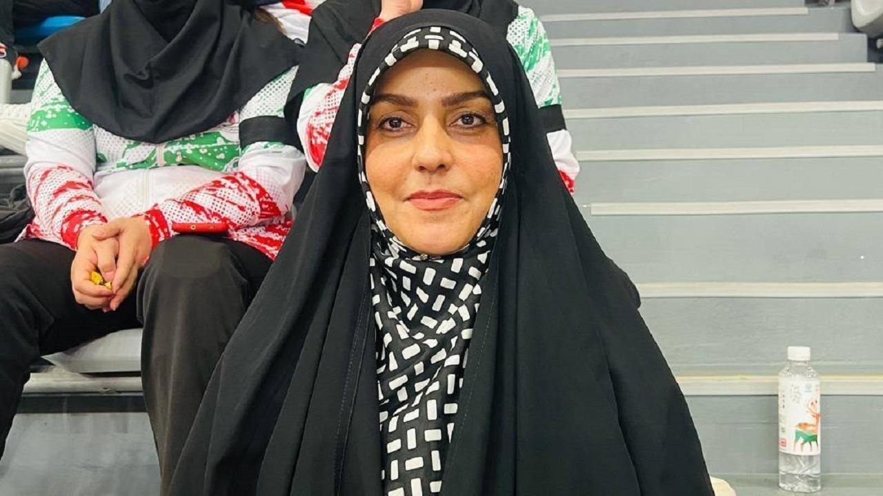 برای اهتزاز پرچم ایران بر بلندای جهان با رهبر جمهوری اسلامی پیمان می‌بندم