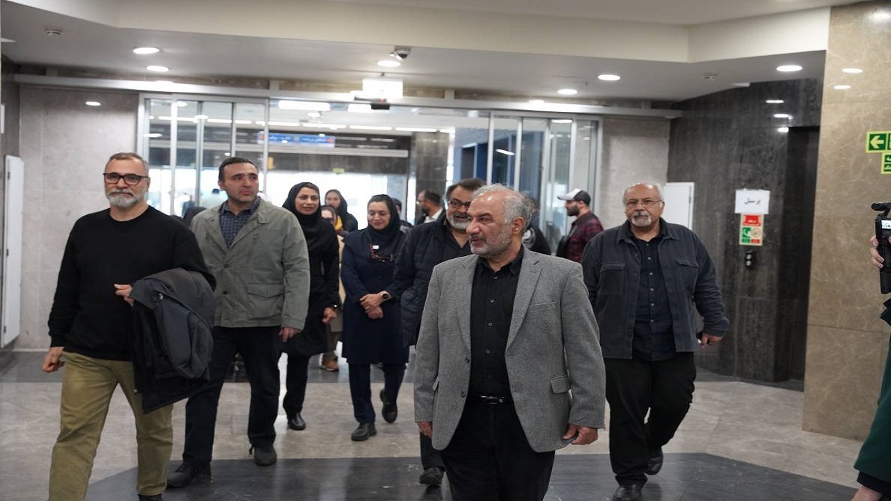 دیدار سینماگران از مجروحان و کادر درمان بیمارستان‌های امام خمینی (ره) و شریعتی