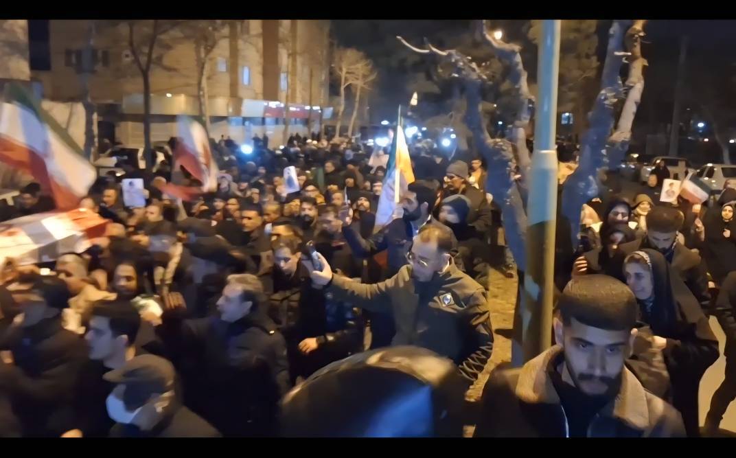 اجتماع مردم ولایی و شهیدپرور خوی در میثاق با امام شهید امت و بیعت با رهبر منتخب خبرگان ملت + فیلم و تصاویر