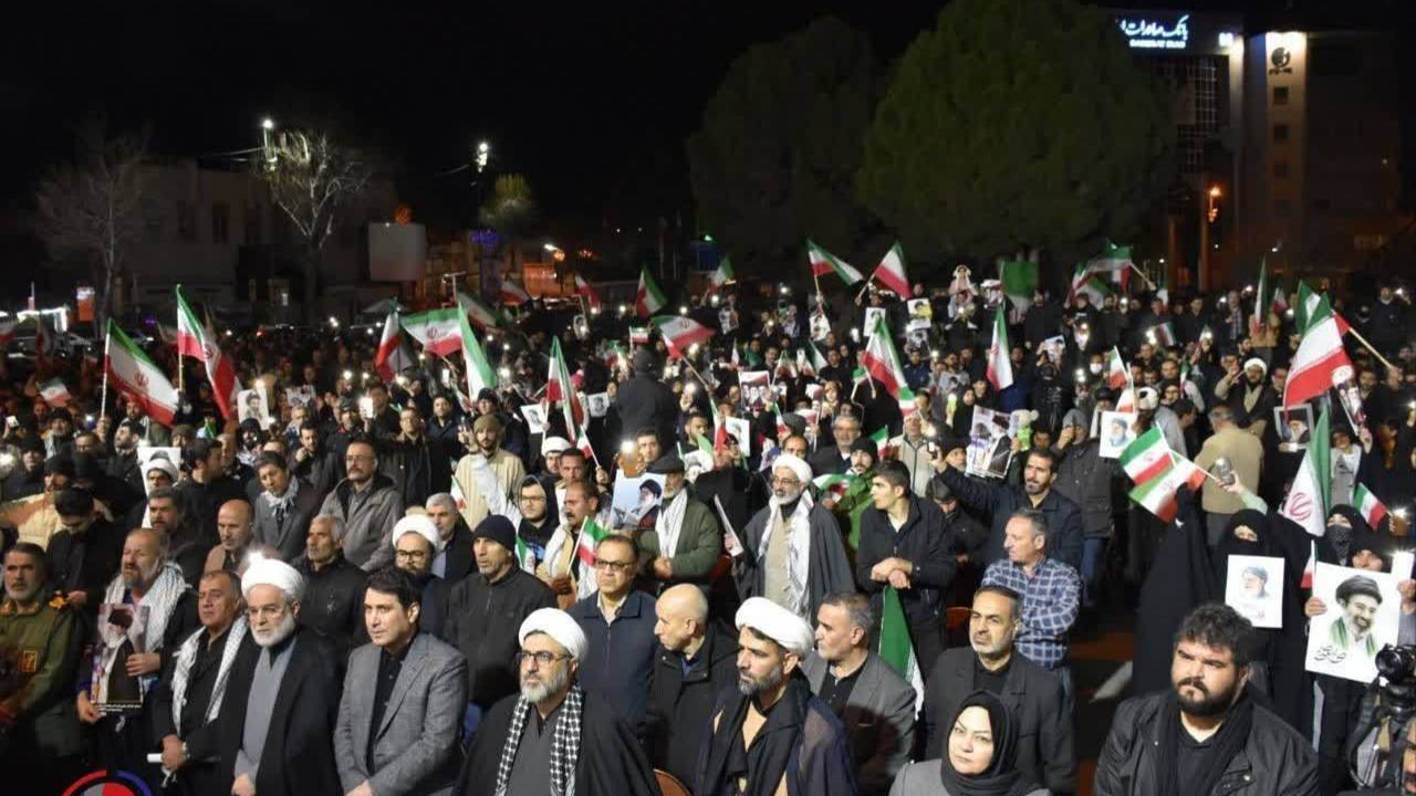 بیعت مردم سنندج با سومین رهبر انقلاب اسلامی+ فیلم