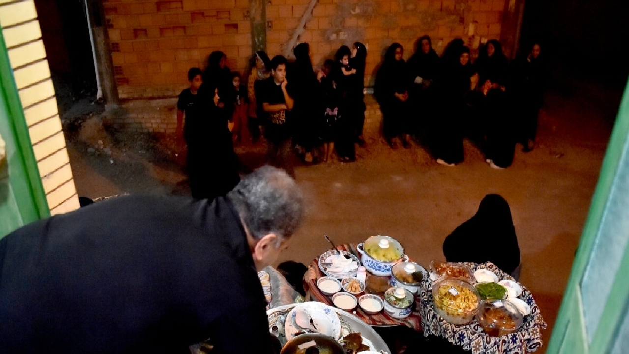 کمیته امداد: ۵۰ میلیون پرس غذای گرم در مناطق محروم کشور توزیع می‌شود