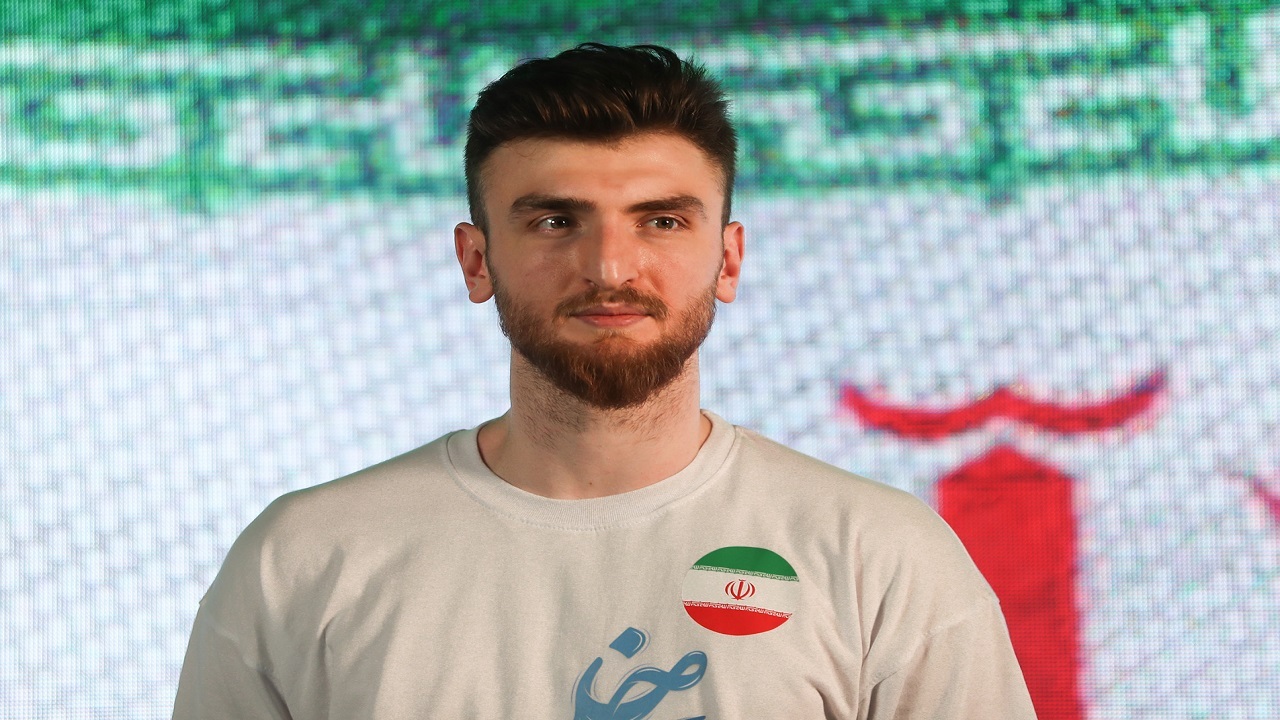 جلوه: خدا به همه عزیزانی که با تمام توان از کشورمان دفاع می‌کنند، قوت دهد
