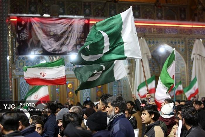 بیعت تاریخی طلاب اردو زبان با علمدار جدید انقلاب در قم+تصاویر