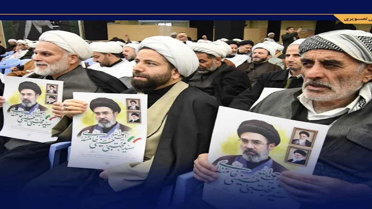 کفن پوش شدن و عهد بیعت علمای شیعه و اهل سنت شهرستان ارومیه با سومین رهبر معظم انقلاب اسلامی+ عکس