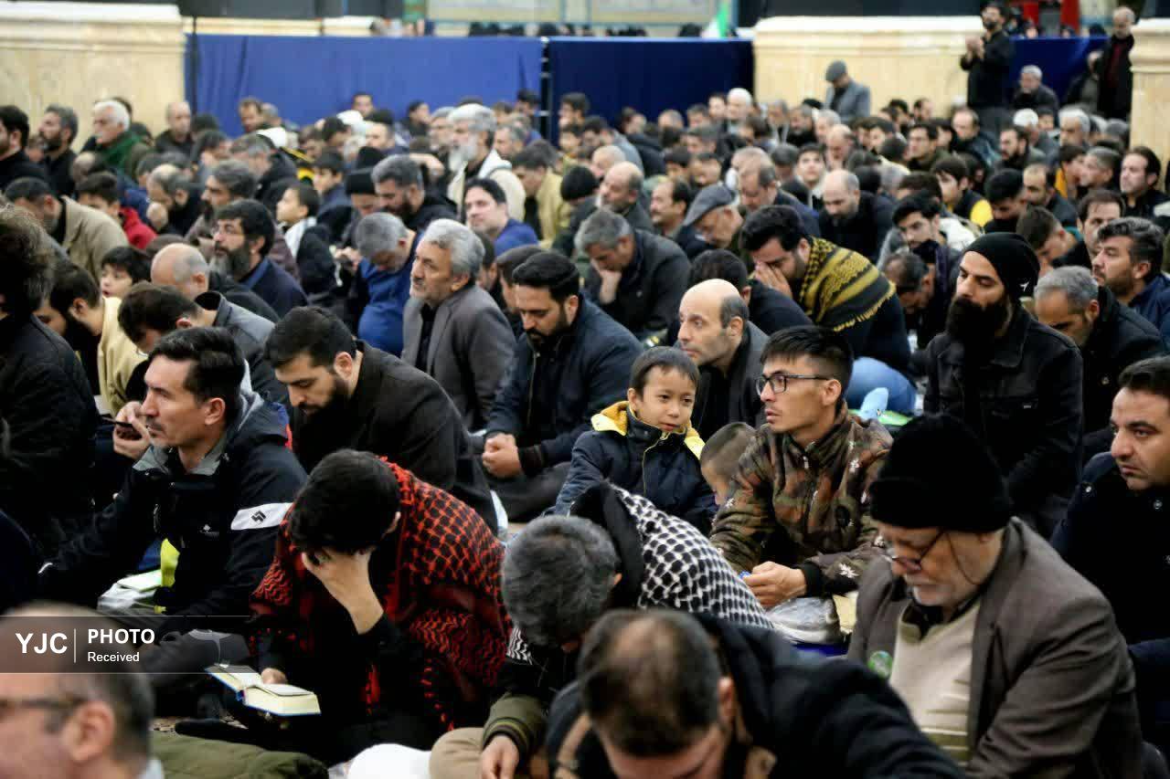 بیعت مردم قم با رهبر سوم انقلاب اسلامی در دومین شب از لیالی قدر+تصاویر