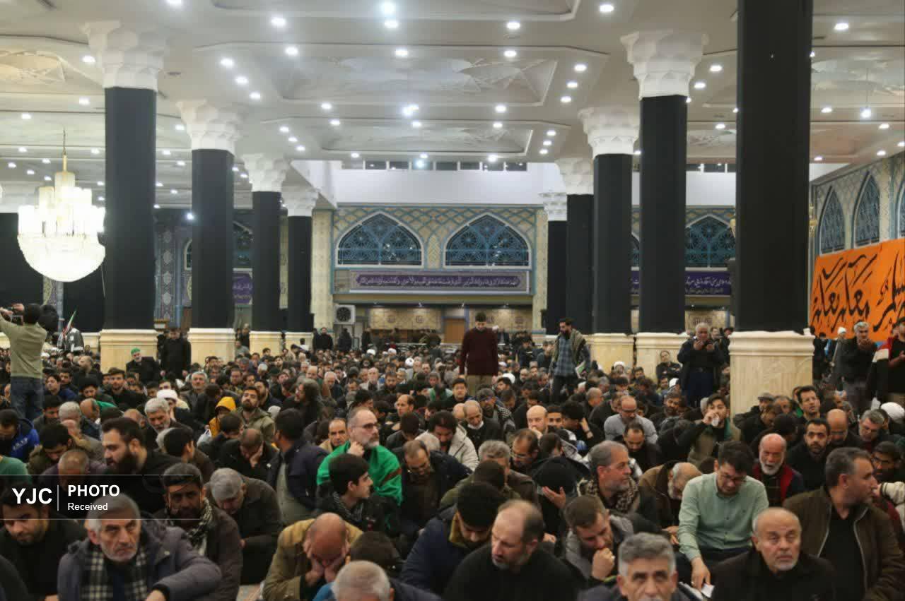 بیعت مردم قم با رهبر سوم انقلاب اسلامی در دومین شب از لیالی قدر+تصاویر