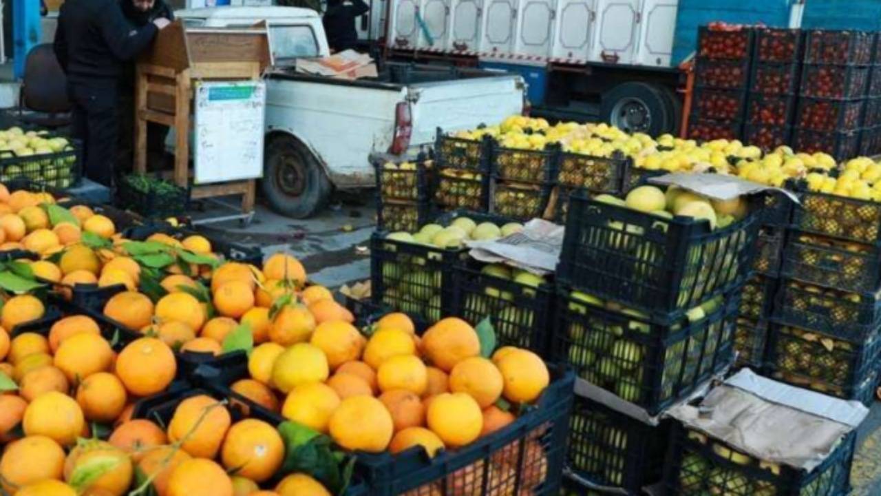 توزیع میوه شب عید در کردستان آغاز شد