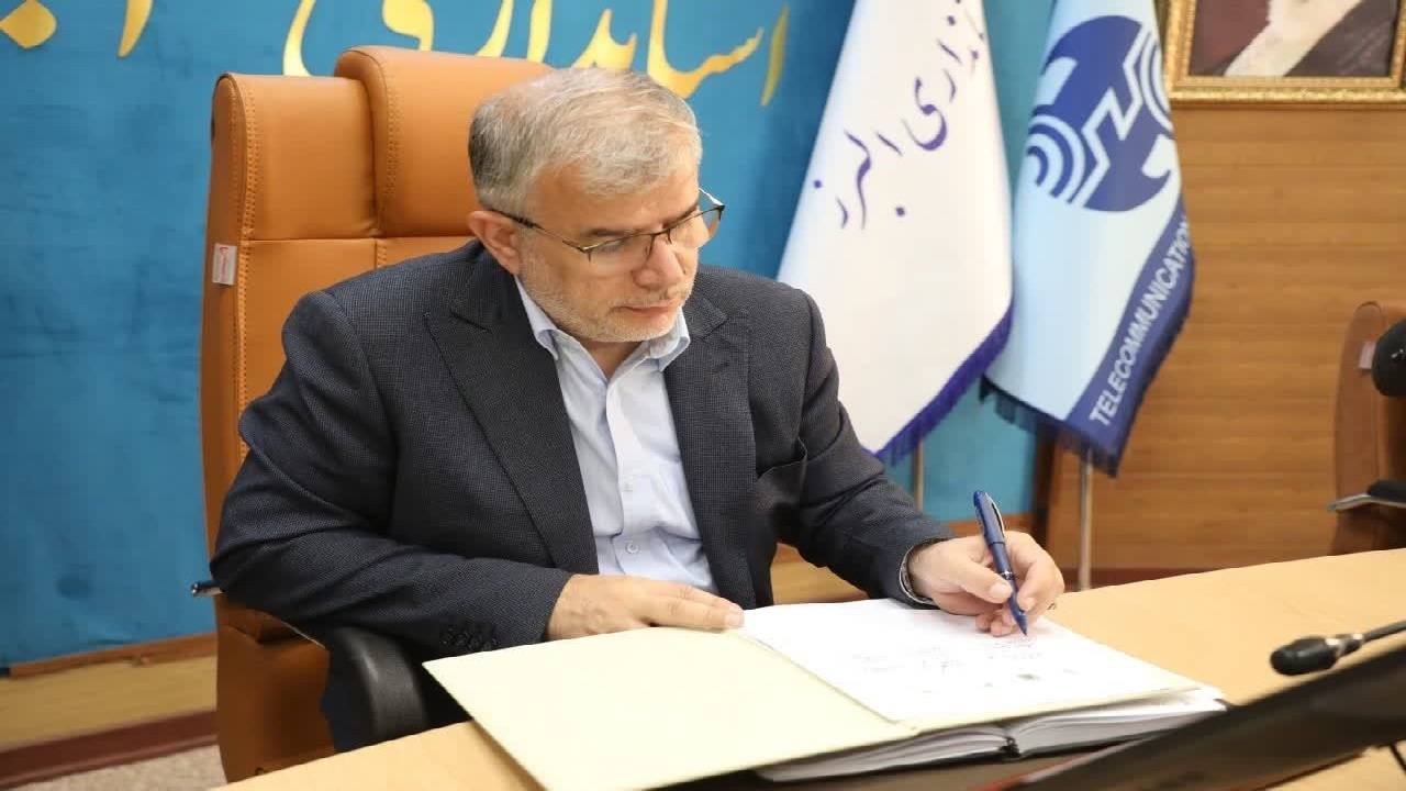 شهروندان آسیب دیده از اصابت های جنگ به فرمانداری ها مراجعه کنند 