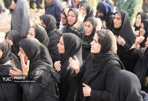 تشییع و تدفین پیکر پاک شهدای روستای انگُز خرم آباد + تصاویر
