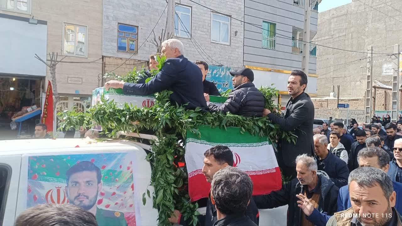 آیین تشییع باشکوه یازدهمین شهید مدافع وطن «محمد نقوی» در بهارستان + عکس و فیلم