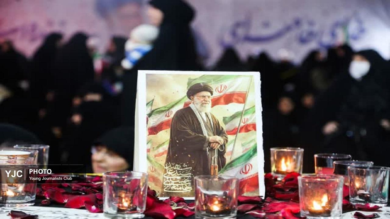 جلوه&zwnj;هایی از یازدهمین شب عهد و استقامت مردم قم در کنار رهبر سوم انقلاب اسلامی+تصاویر