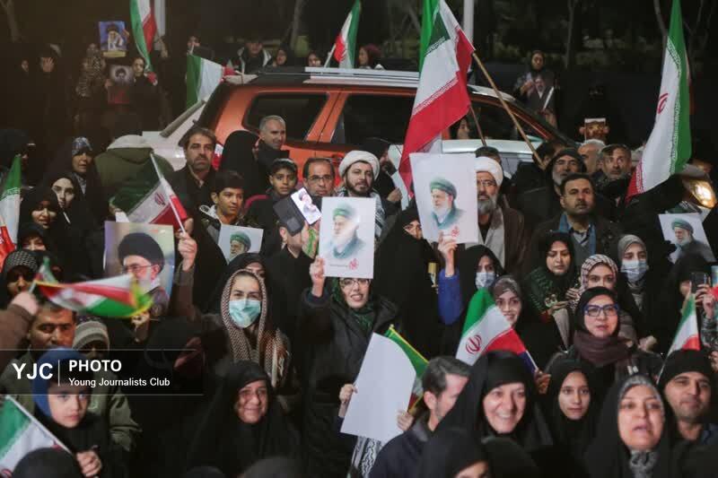 جلوه&zwnj;هایی از یازدهمین شب عهد و استقامت مردم قم در کنار رهبر سوم انقلاب اسلامی+تصاویر